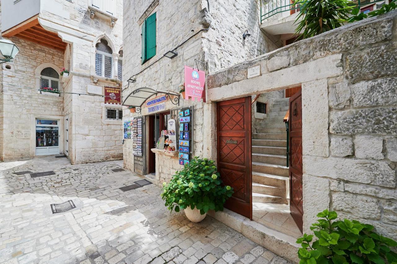 Apartments Ivica Trogir Exterior photo